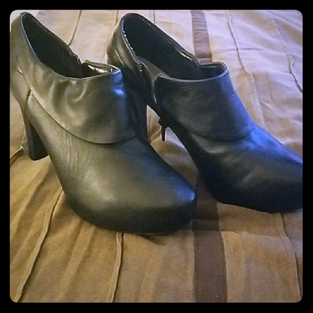 Black ankle booties
